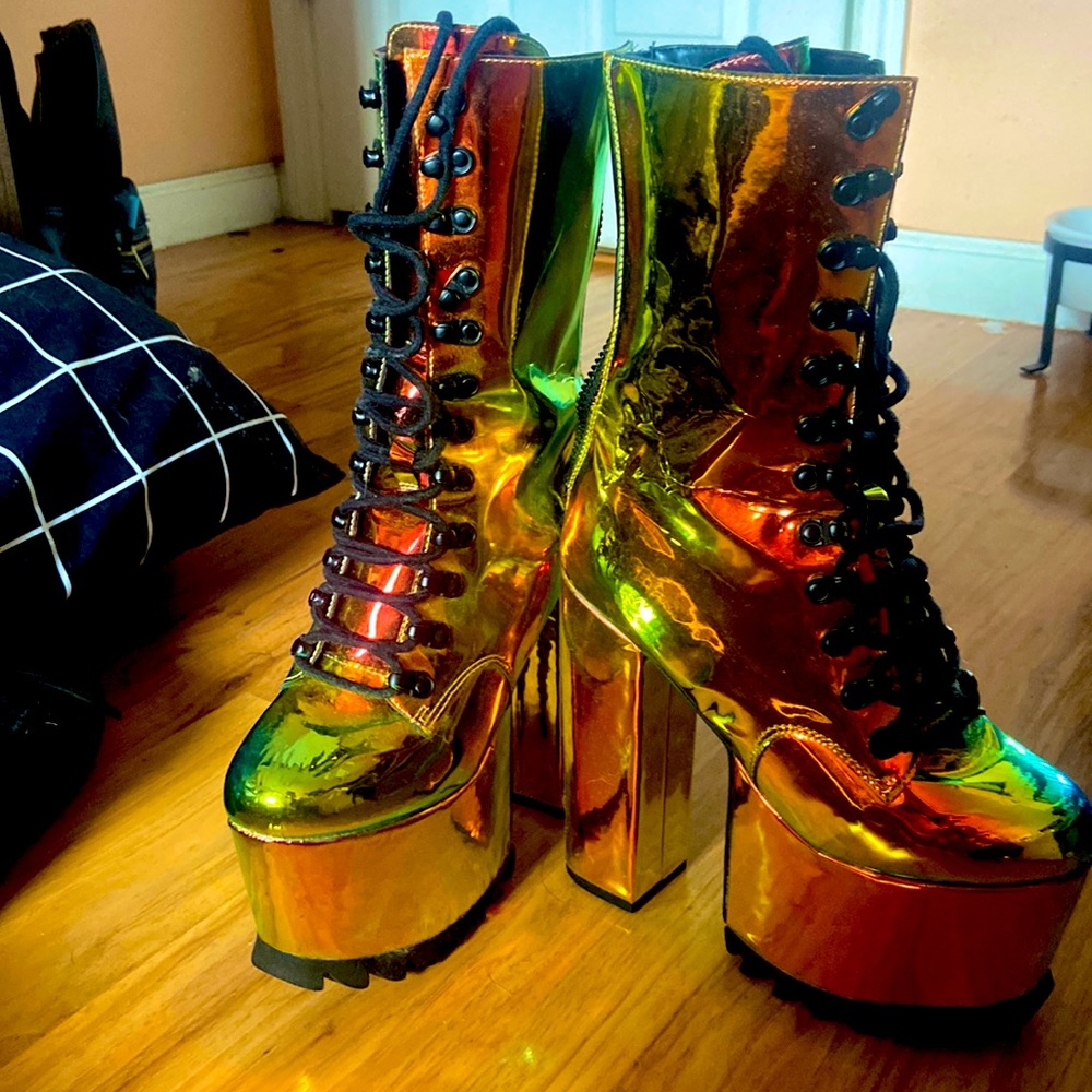 Dolls Kill Clib Exx Holographic Platform Boots